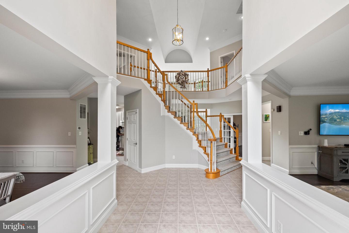 34905 GIDNEY CT, ROUND HILL, Virginia 20141, 6 Bedrooms Bedrooms, ,4 BathroomsBathrooms,Residential,For sale,34905 GIDNEY CT,VALO2097622 MLS # VALO2097622