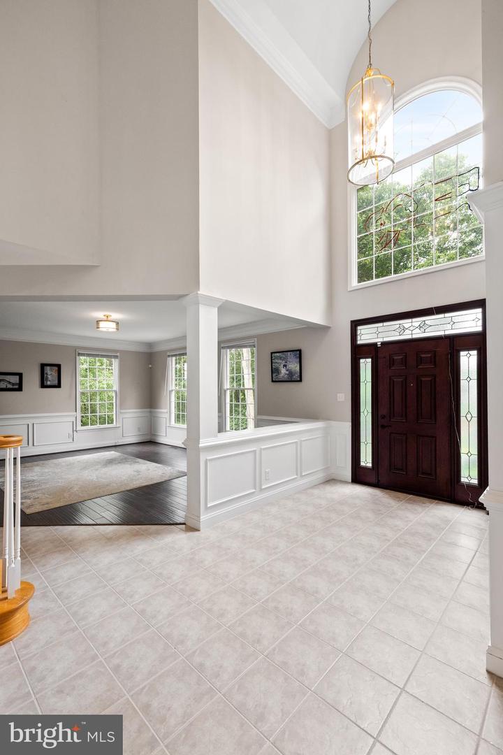 34905 GIDNEY CT, ROUND HILL, Virginia 20141, 6 Bedrooms Bedrooms, ,4 BathroomsBathrooms,Residential,For sale,34905 GIDNEY CT,VALO2097622 MLS # VALO2097622