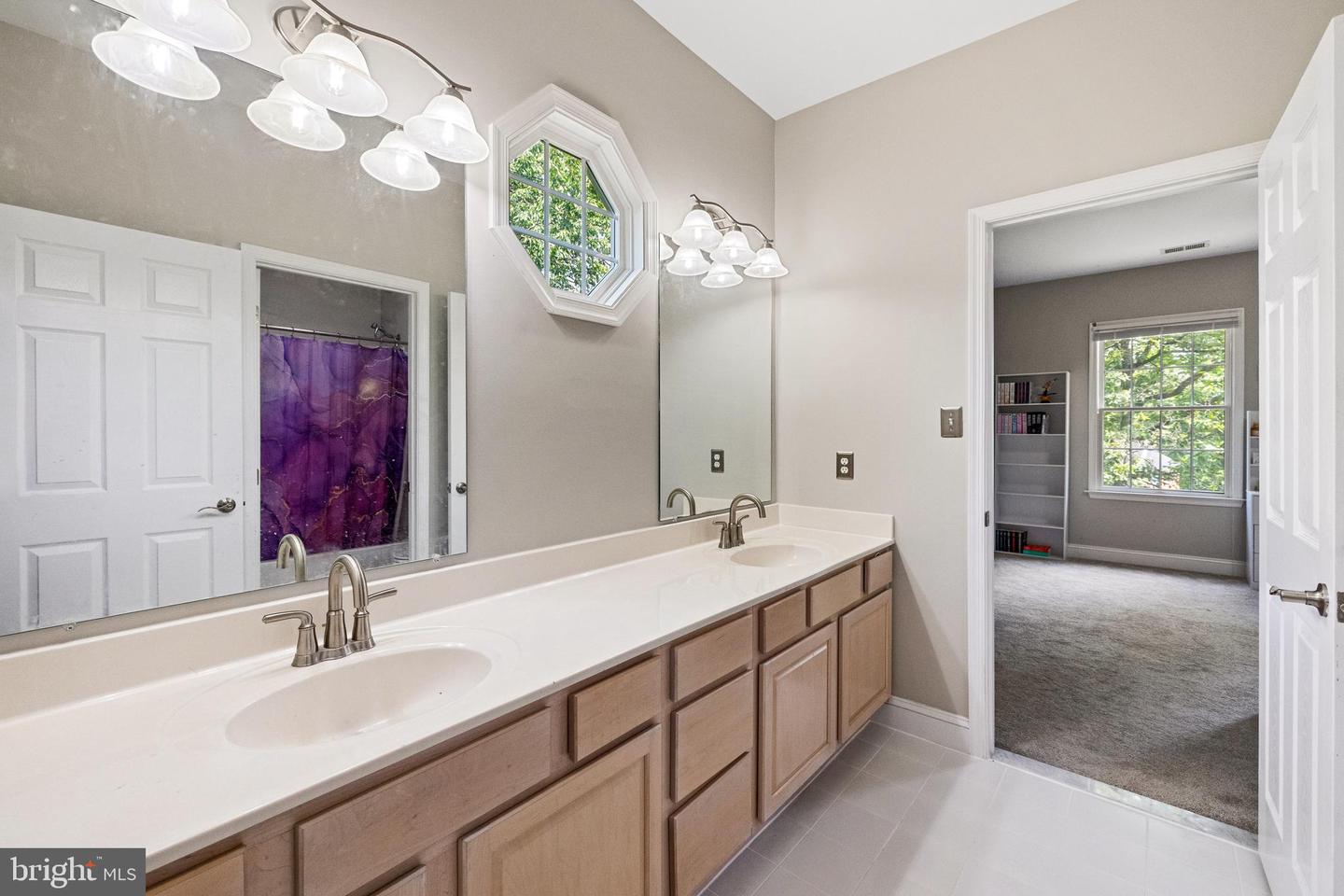 34905 GIDNEY CT, ROUND HILL, Virginia 20141, 6 Bedrooms Bedrooms, ,4 BathroomsBathrooms,Residential,For sale,34905 GIDNEY CT,VALO2097622 MLS # VALO2097622