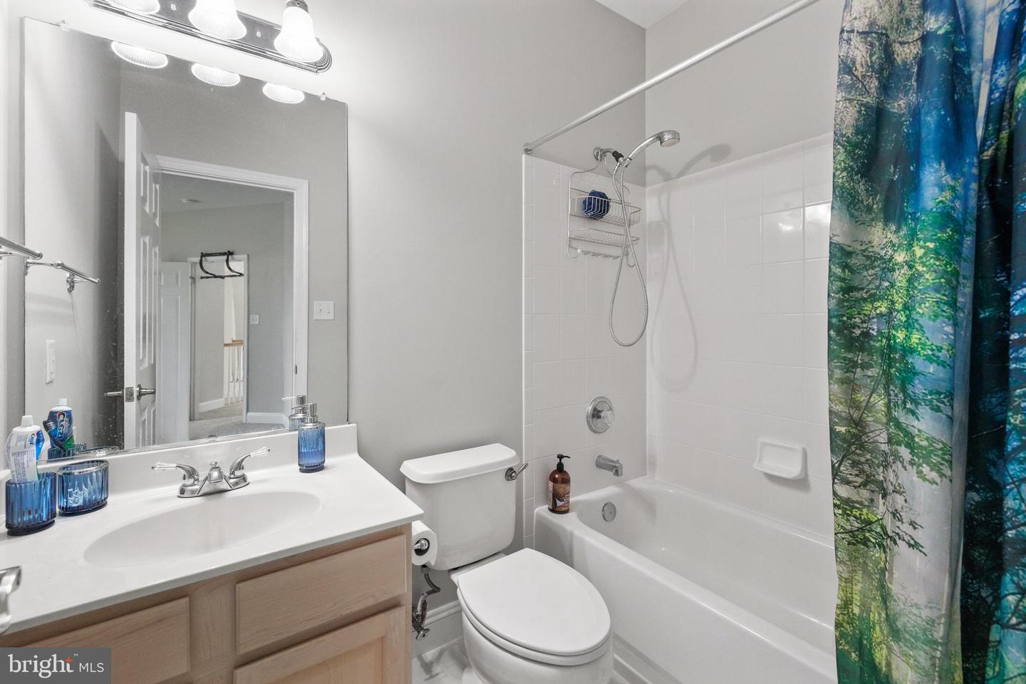 34905 GIDNEY CT, ROUND HILL, Virginia 20141, 6 Bedrooms Bedrooms, ,4 BathroomsBathrooms,Residential,For sale,34905 GIDNEY CT,VALO2097622 MLS # VALO2097622