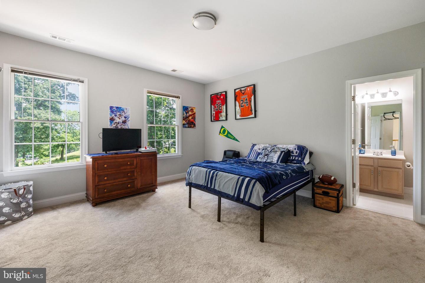 34905 GIDNEY CT, ROUND HILL, Virginia 20141, 6 Bedrooms Bedrooms, ,4 BathroomsBathrooms,Residential,For sale,34905 GIDNEY CT,VALO2097622 MLS # VALO2097622