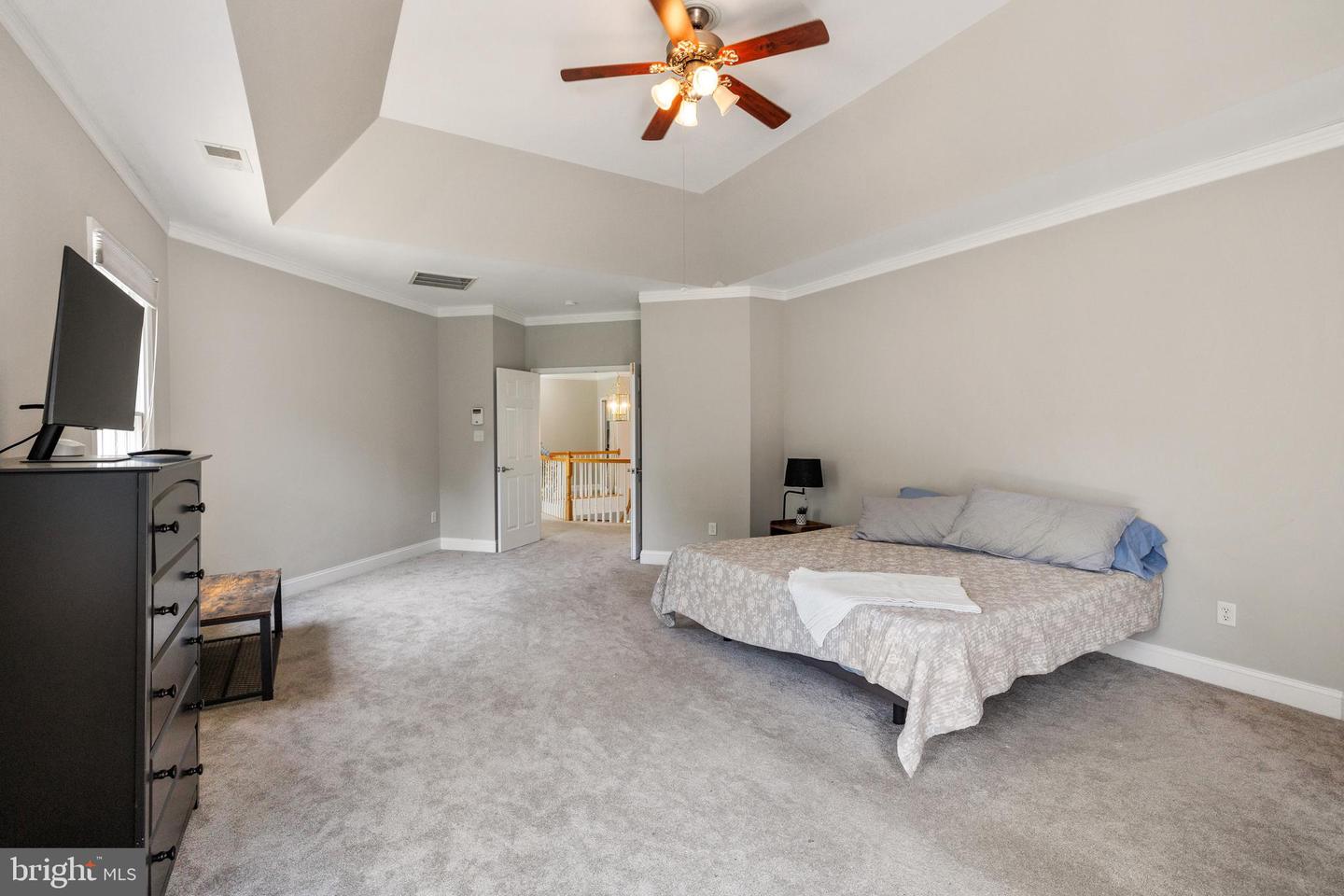 34905 GIDNEY CT, ROUND HILL, Virginia 20141, 6 Bedrooms Bedrooms, ,4 BathroomsBathrooms,Residential,For sale,34905 GIDNEY CT,VALO2097622 MLS # VALO2097622