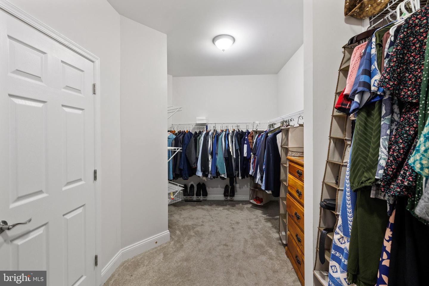 34905 GIDNEY CT, ROUND HILL, Virginia 20141, 6 Bedrooms Bedrooms, ,4 BathroomsBathrooms,Residential,For sale,34905 GIDNEY CT,VALO2097622 MLS # VALO2097622