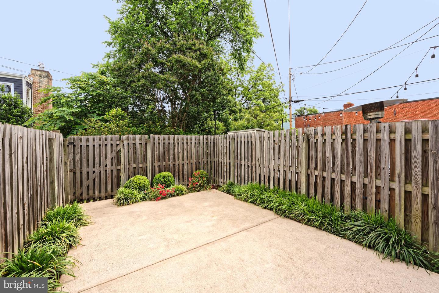 417 GIBBON ST, ALEXANDRIA, Virginia 22314, 2 Bedrooms Bedrooms, ,1 BathroomBathrooms,Residential,For sale,417 GIBBON ST,VAAX2045642 MLS # VAAX2045642