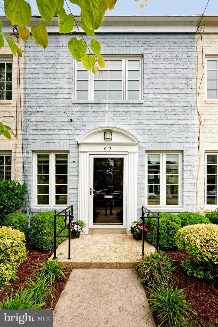 417 GIBBON ST, ALEXANDRIA, Virginia 22314, 2 Bedrooms Bedrooms, ,1 BathroomBathrooms,Residential,For sale,417 GIBBON ST,VAAX2045642 MLS # VAAX2045642