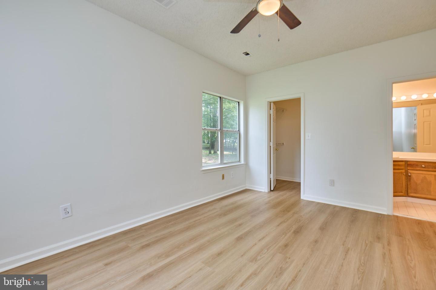 13060 AUTUMN WOODS WAY #101, FAIRFAX, Virginia 22033, 2 Bedrooms Bedrooms, ,2 BathroomsBathrooms,Residential,For sale,13060 AUTUMN WOODS WAY #101,VAFX2242934 MLS # VAFX2242934