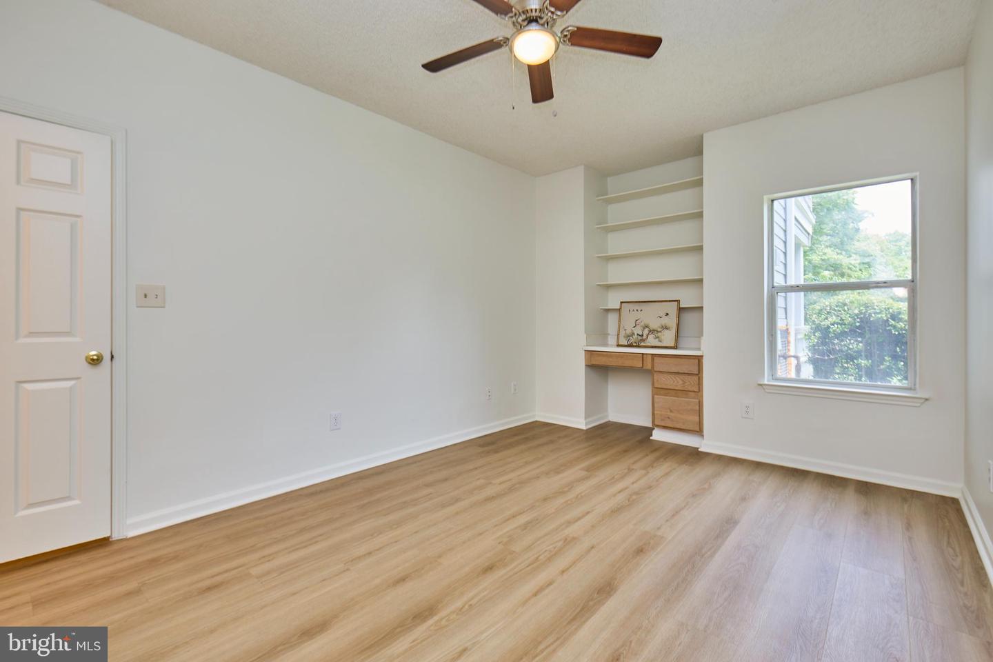 13060 AUTUMN WOODS WAY #101, FAIRFAX, Virginia 22033, 2 Bedrooms Bedrooms, ,2 BathroomsBathrooms,Residential,For sale,13060 AUTUMN WOODS WAY #101,VAFX2242934 MLS # VAFX2242934