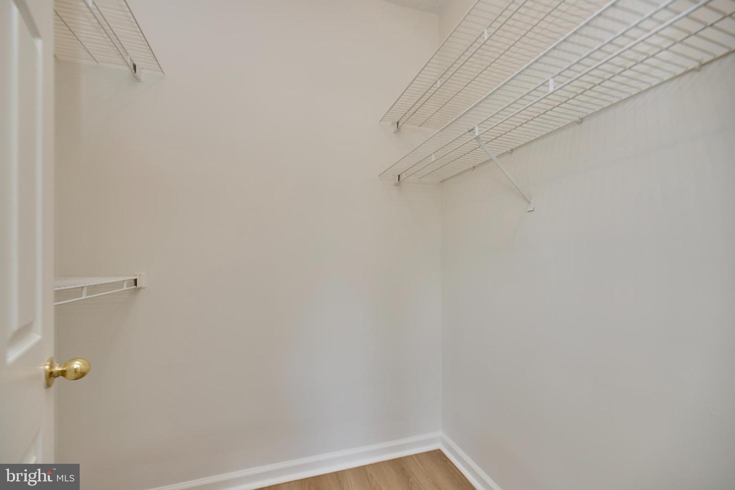 13060 AUTUMN WOODS WAY #101, FAIRFAX, Virginia 22033, 2 Bedrooms Bedrooms, ,2 BathroomsBathrooms,Residential,For sale,13060 AUTUMN WOODS WAY #101,VAFX2242934 MLS # VAFX2242934