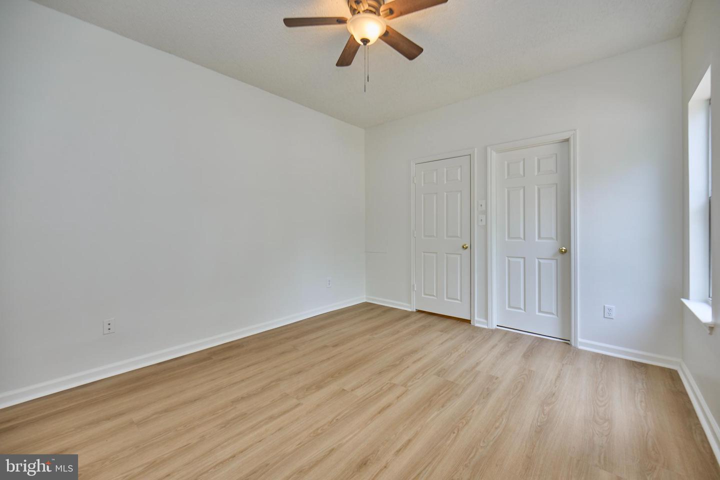 13060 AUTUMN WOODS WAY #101, FAIRFAX, Virginia 22033, 2 Bedrooms Bedrooms, ,2 BathroomsBathrooms,Residential,For sale,13060 AUTUMN WOODS WAY #101,VAFX2242934 MLS # VAFX2242934