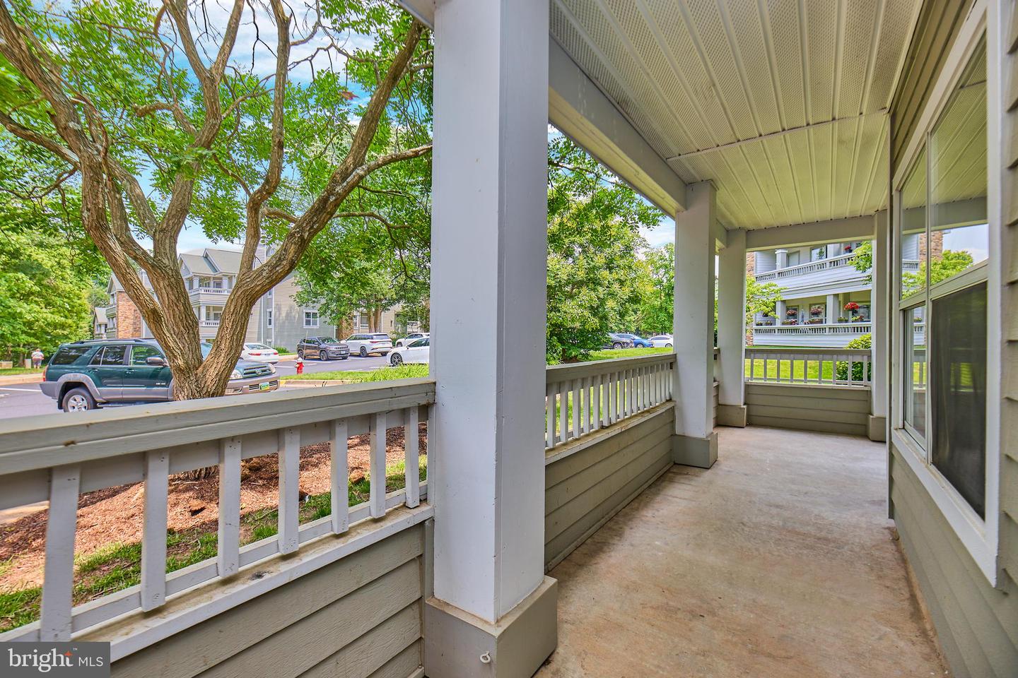 13060 AUTUMN WOODS WAY #101, FAIRFAX, Virginia 22033, 2 Bedrooms Bedrooms, ,2 BathroomsBathrooms,Residential,For sale,13060 AUTUMN WOODS WAY #101,VAFX2242934 MLS # VAFX2242934