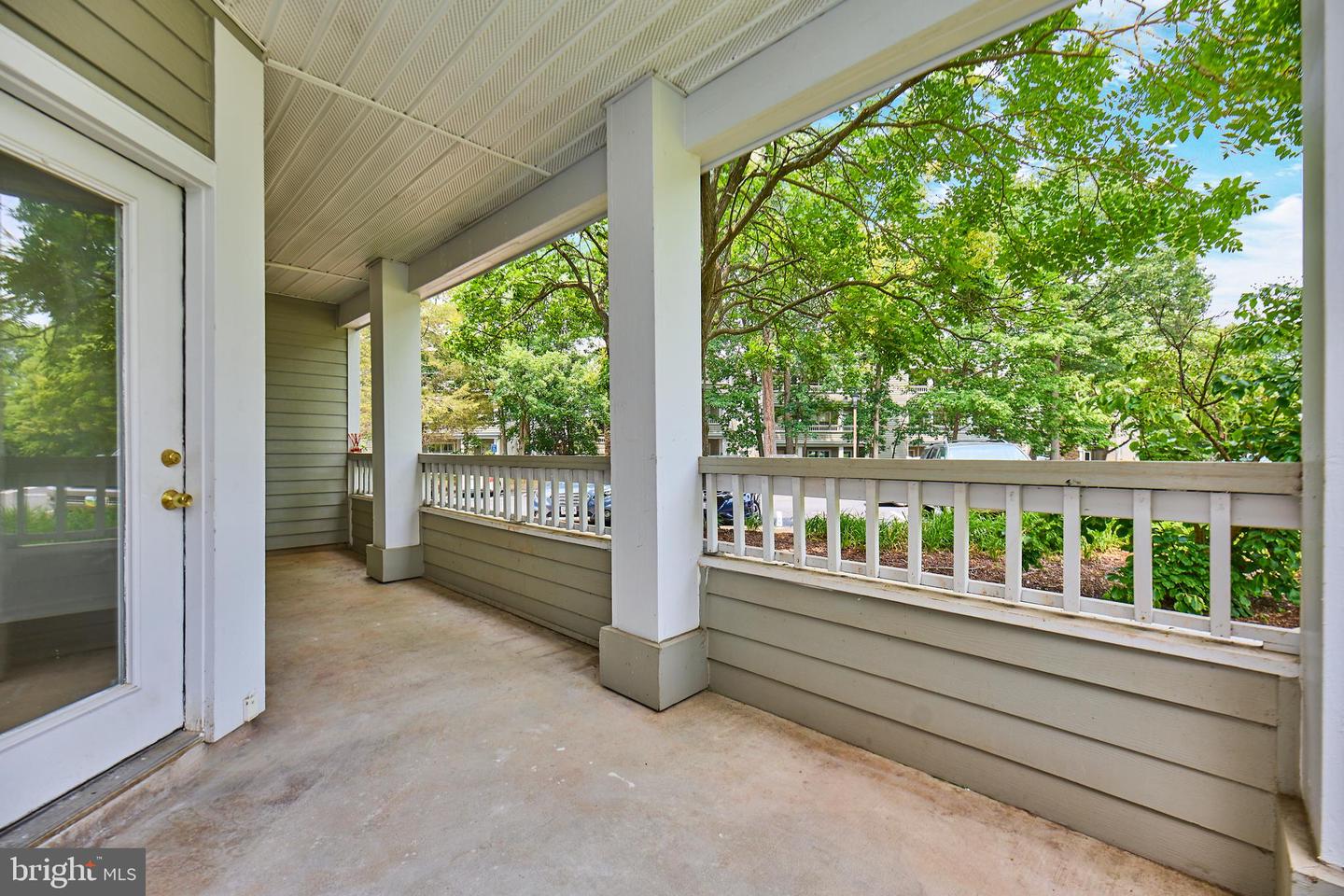 13060 AUTUMN WOODS WAY #101, FAIRFAX, Virginia 22033, 2 Bedrooms Bedrooms, ,2 BathroomsBathrooms,Residential,For sale,13060 AUTUMN WOODS WAY #101,VAFX2242934 MLS # VAFX2242934