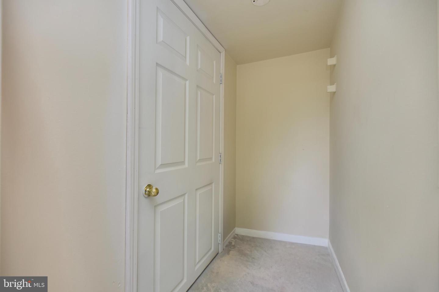 13060 AUTUMN WOODS WAY #101, FAIRFAX, Virginia 22033, 2 Bedrooms Bedrooms, ,2 BathroomsBathrooms,Residential,For sale,13060 AUTUMN WOODS WAY #101,VAFX2242934 MLS # VAFX2242934
