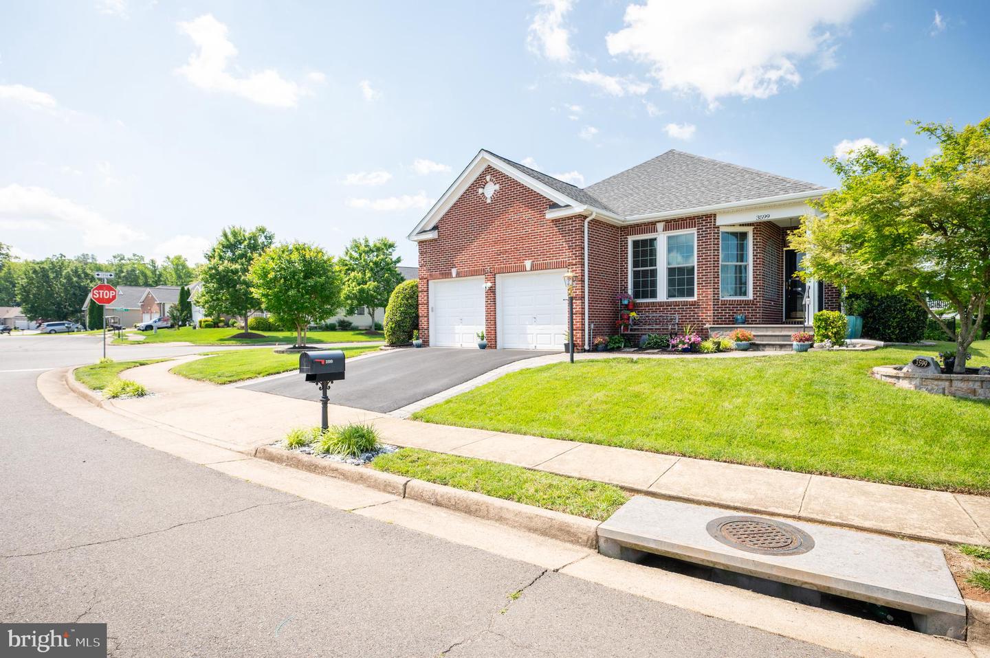 3599 SUTHERLAND CT, WARRENTON, Virginia 20187, 3 Bedrooms Bedrooms, ,2 BathroomsBathrooms,Residential,For sale,3599 SUTHERLAND CT,VAFQ2016760 MLS # VAFQ2016760