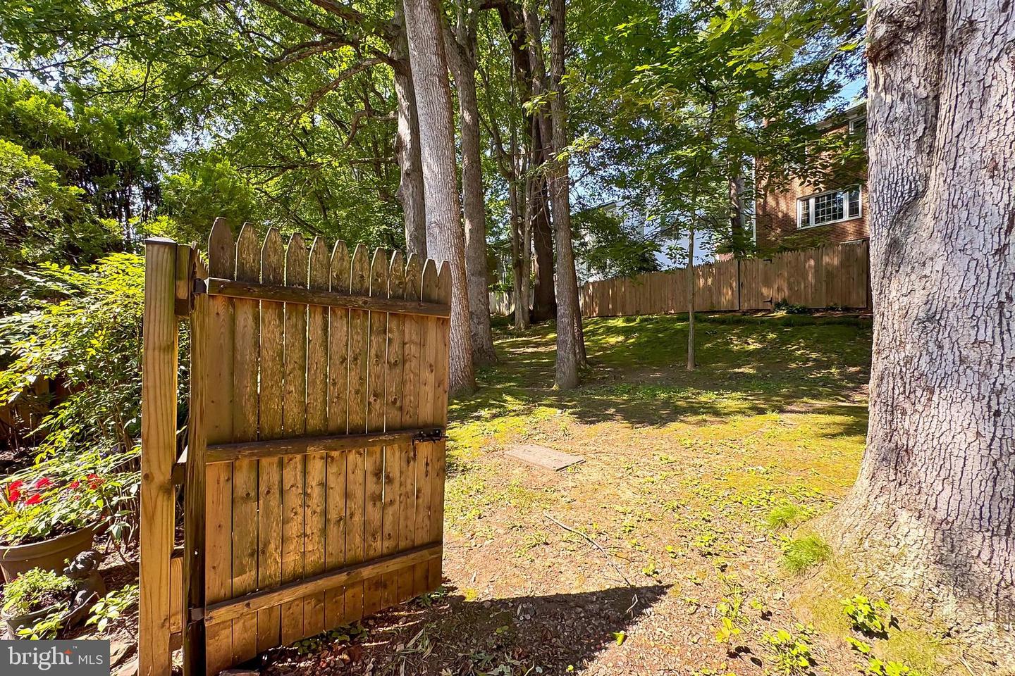 7629 TIVERTON DR, SPRINGFIELD, Virginia 22152, 2 Bedrooms Bedrooms, ,2 BathroomsBathrooms,Residential,For sale,7629 TIVERTON DR,VAFX2243018 MLS # VAFX2243018