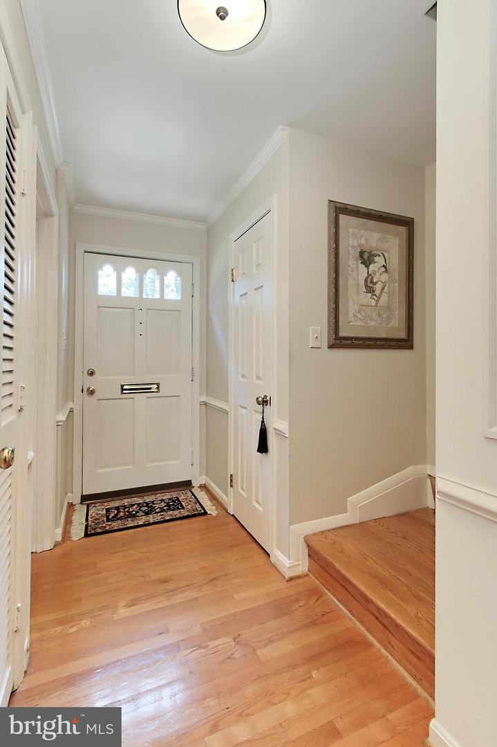 7629 TIVERTON DR, SPRINGFIELD, Virginia 22152, 2 Bedrooms Bedrooms, ,2 BathroomsBathrooms,Residential,For sale,7629 TIVERTON DR,VAFX2243018 MLS # VAFX2243018