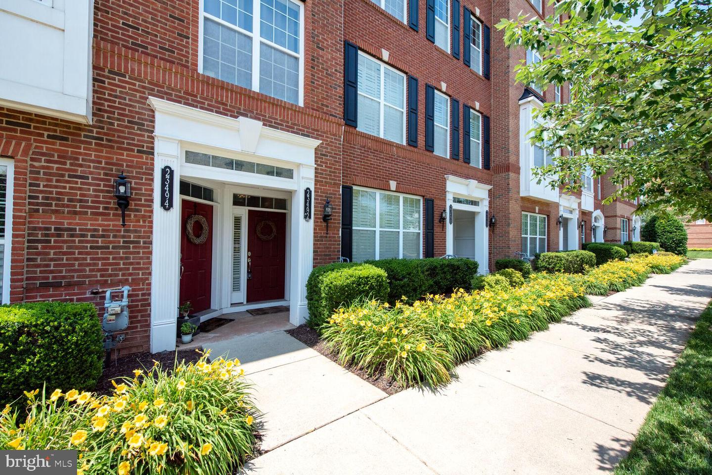 23492 BLUEMONT CHAPEL TER, ASHBURN, Virginia 20148, 3 Bedrooms Bedrooms, ,2 BathroomsBathrooms,Residential,For sale,23492 BLUEMONT CHAPEL TER,VALO2097762 MLS # VALO2097762