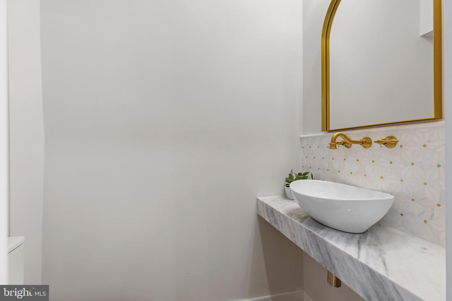 3207 WARDER ST NW, WASHINGTON, District Of Columbia 20010, 4 Bedrooms Bedrooms, ,3 BathroomsBathrooms,Residential,For sale,3207 WARDER ST NW,DCDC2202372 MLS # DCDC2202372