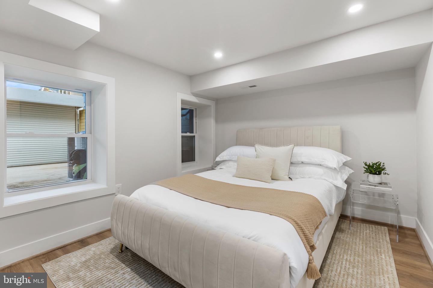 3207 WARDER ST NW, WASHINGTON, District Of Columbia 20010, 4 Bedrooms Bedrooms, ,3 BathroomsBathrooms,Residential,For sale,3207 WARDER ST NW,DCDC2202372 MLS # DCDC2202372