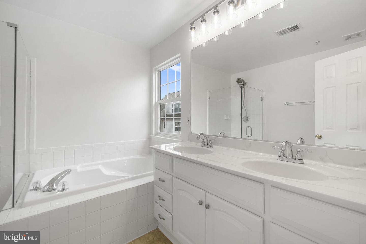3858 DOMINION MILL DR, ALEXANDRIA, Virginia 22304, 3 Bedrooms Bedrooms, ,2 BathroomsBathrooms,Residential,For sale,3858 DOMINION MILL DR,VAAX2045704 MLS # VAAX2045704