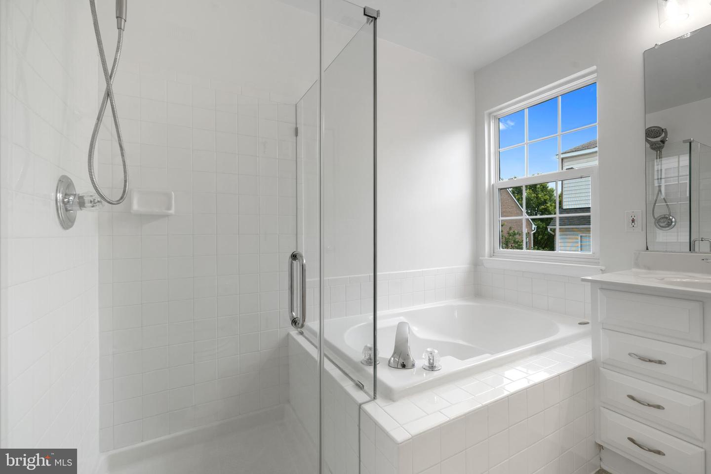 3858 DOMINION MILL DR, ALEXANDRIA, Virginia 22304, 3 Bedrooms Bedrooms, ,2 BathroomsBathrooms,Residential,For sale,3858 DOMINION MILL DR,VAAX2045704 MLS # VAAX2045704