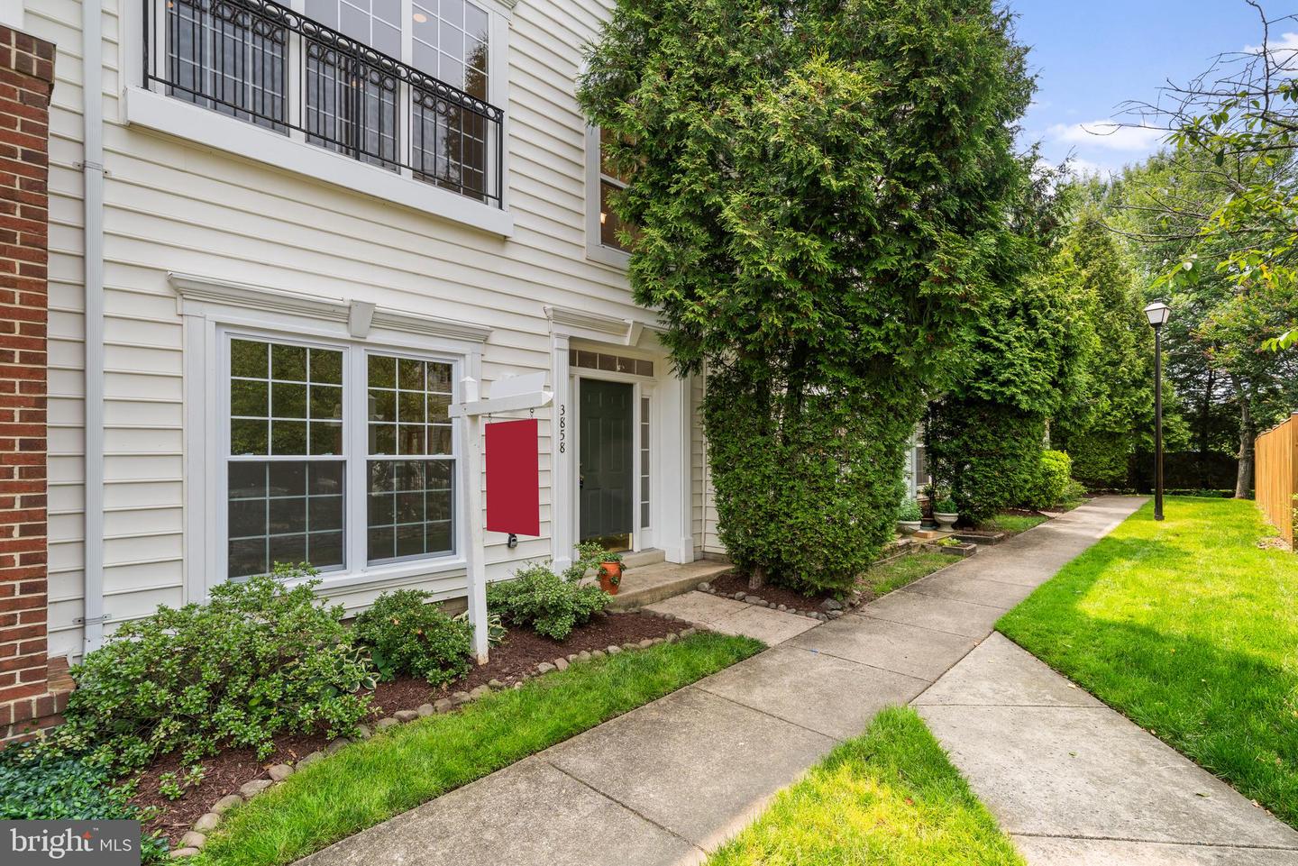 3858 DOMINION MILL DR, ALEXANDRIA, Virginia 22304, 3 Bedrooms Bedrooms, ,2 BathroomsBathrooms,Residential,For sale,3858 DOMINION MILL DR,VAAX2045704 MLS # VAAX2045704