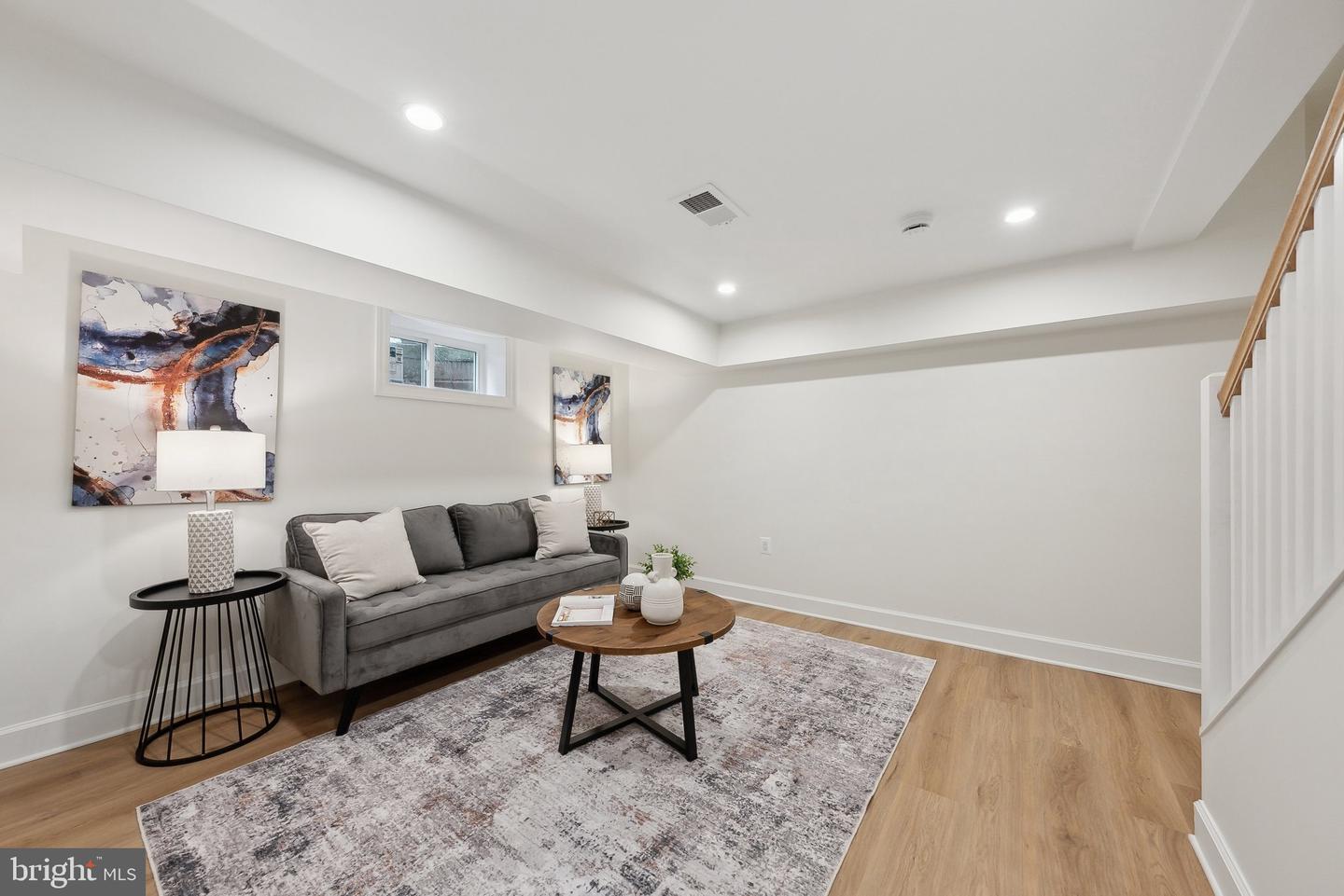 125 S INGRAM ST, ALEXANDRIA, Virginia 22304, 2 Bedrooms Bedrooms, ,2 BathroomsBathrooms,Residential,For sale,125 S INGRAM ST,VAAX2045716 MLS # VAAX2045716