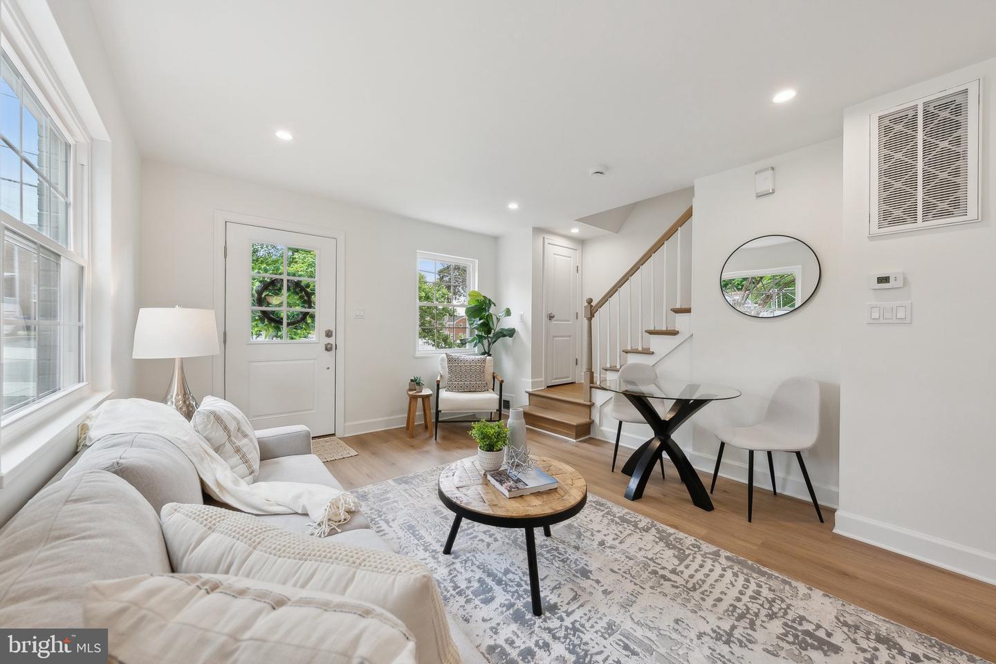 125 S INGRAM ST, ALEXANDRIA, Virginia 22304, 2 Bedrooms Bedrooms, ,2 BathroomsBathrooms,Residential,For sale,125 S INGRAM ST,VAAX2045716 MLS # VAAX2045716