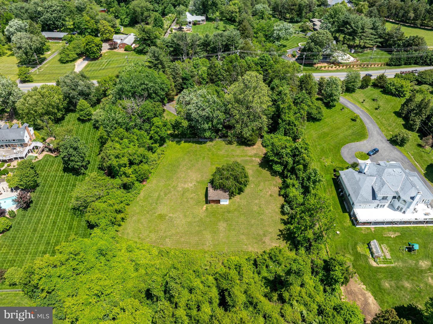 2306 HUNTER MILL RD, VIENNA, Virginia 22181, 6 Bedrooms Bedrooms, ,3 BathroomsBathrooms,Residential,For sale,2306 HUNTER MILL RD,VAFX2242902 MLS # VAFX2242902