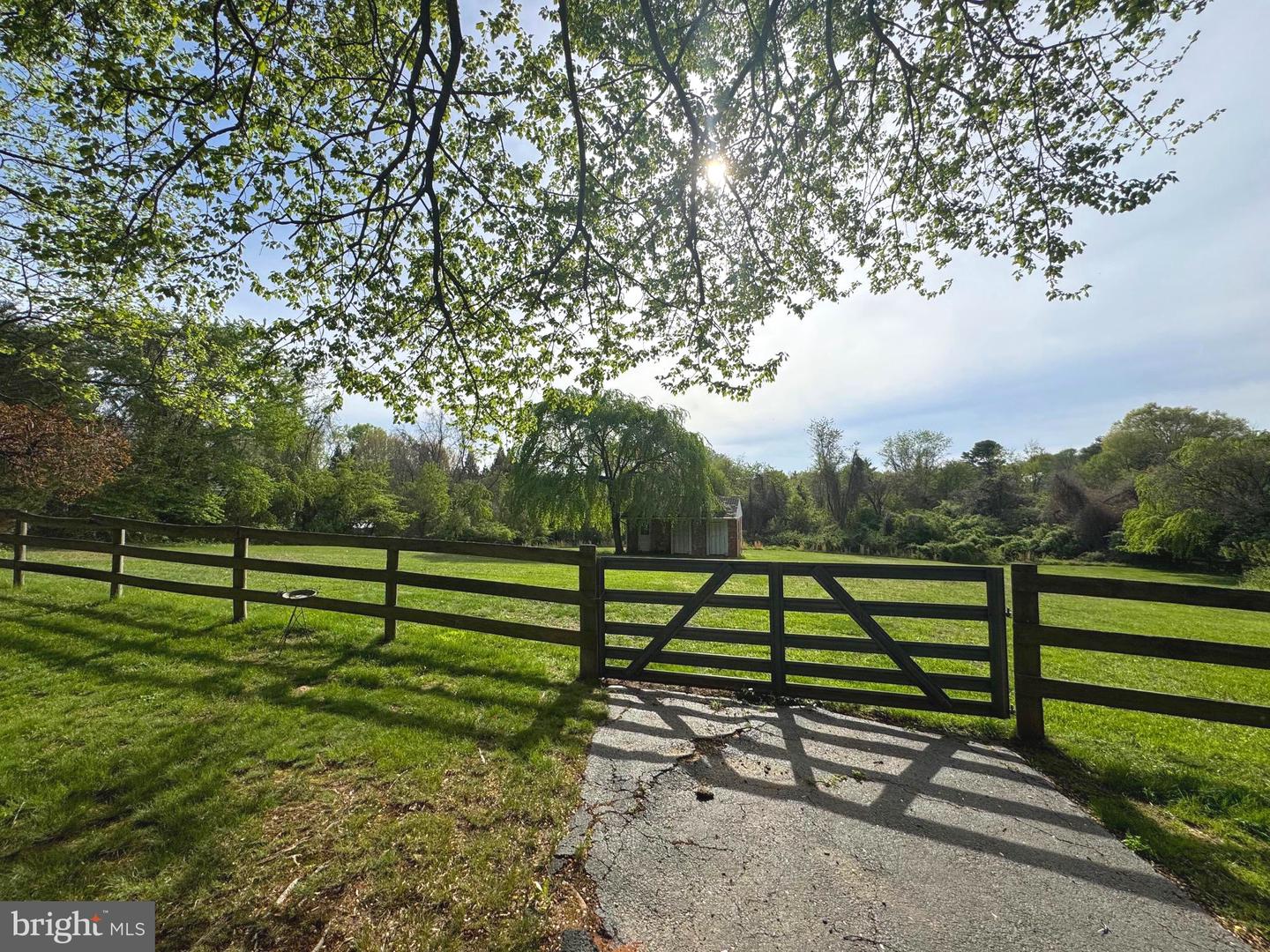 2306 HUNTER MILL RD, VIENNA, Virginia 22181, 6 Bedrooms Bedrooms, ,3 BathroomsBathrooms,Residential,For sale,2306 HUNTER MILL RD,VAFX2242902 MLS # VAFX2242902