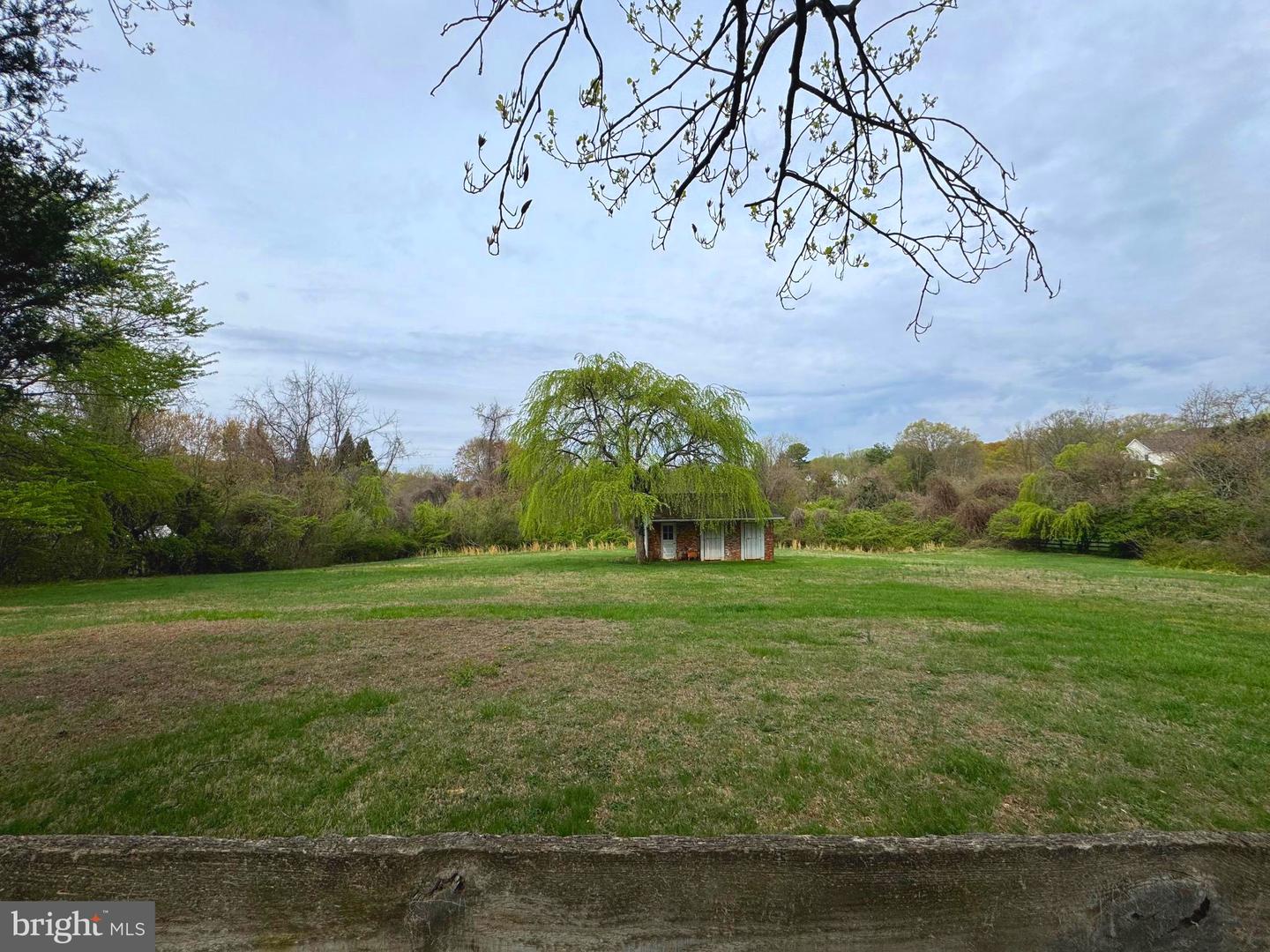 2306 HUNTER MILL RD, VIENNA, Virginia 22181, 6 Bedrooms Bedrooms, ,3 BathroomsBathrooms,Residential,For sale,2306 HUNTER MILL RD,VAFX2242902 MLS # VAFX2242902
