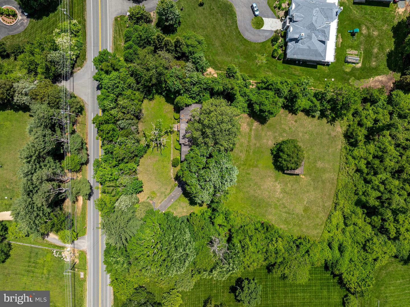 2306 HUNTER MILL RD, VIENNA, Virginia 22181, 6 Bedrooms Bedrooms, ,3 BathroomsBathrooms,Residential,For sale,2306 HUNTER MILL RD,VAFX2242902 MLS # VAFX2242902