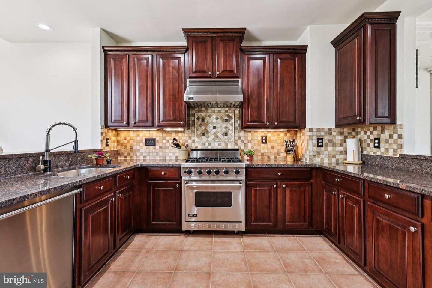 18442 LANIER ISLAND SQ, LEESBURG, Virginia 20176, 3 Bedrooms Bedrooms, ,4 BathroomsBathrooms,Residential,For sale,18442 LANIER ISLAND SQ,VALO2097692 MLS # VALO2097692