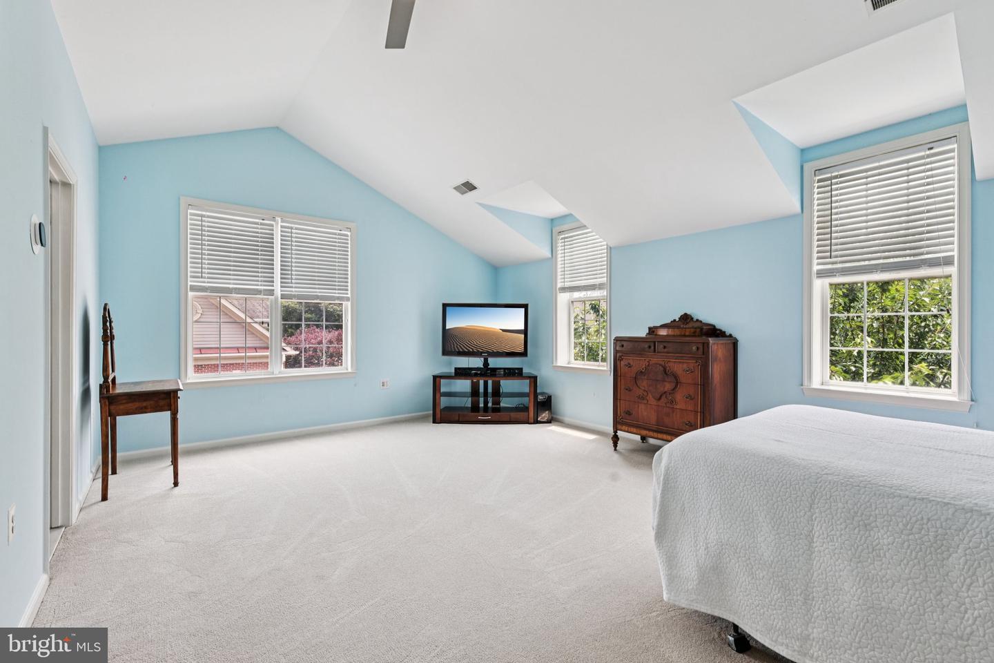 18442 LANIER ISLAND SQ, LEESBURG, Virginia 20176, 3 Bedrooms Bedrooms, ,4 BathroomsBathrooms,Residential,For sale,18442 LANIER ISLAND SQ,VALO2097692 MLS # VALO2097692