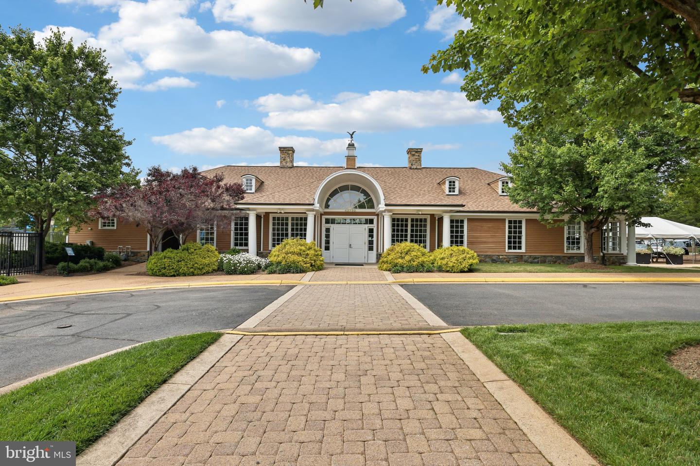 18442 LANIER ISLAND SQ, LEESBURG, Virginia 20176, 3 Bedrooms Bedrooms, ,4 BathroomsBathrooms,Residential,For sale,18442 LANIER ISLAND SQ,VALO2097692 MLS # VALO2097692