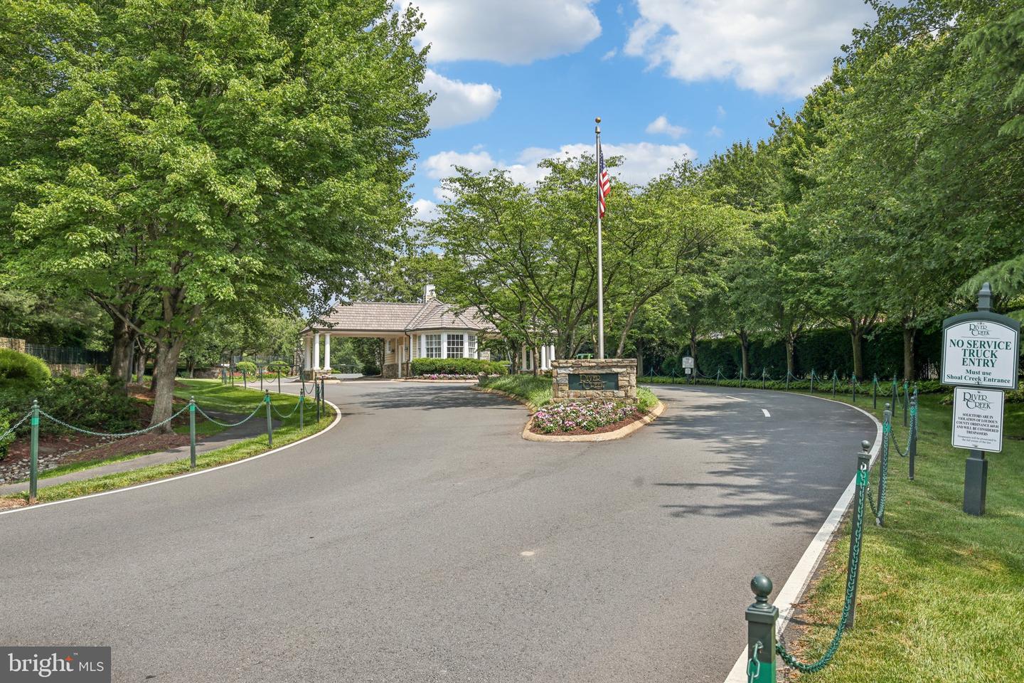 18442 LANIER ISLAND SQ, LEESBURG, Virginia 20176, 3 Bedrooms Bedrooms, ,4 BathroomsBathrooms,Residential,For sale,18442 LANIER ISLAND SQ,VALO2097692 MLS # VALO2097692