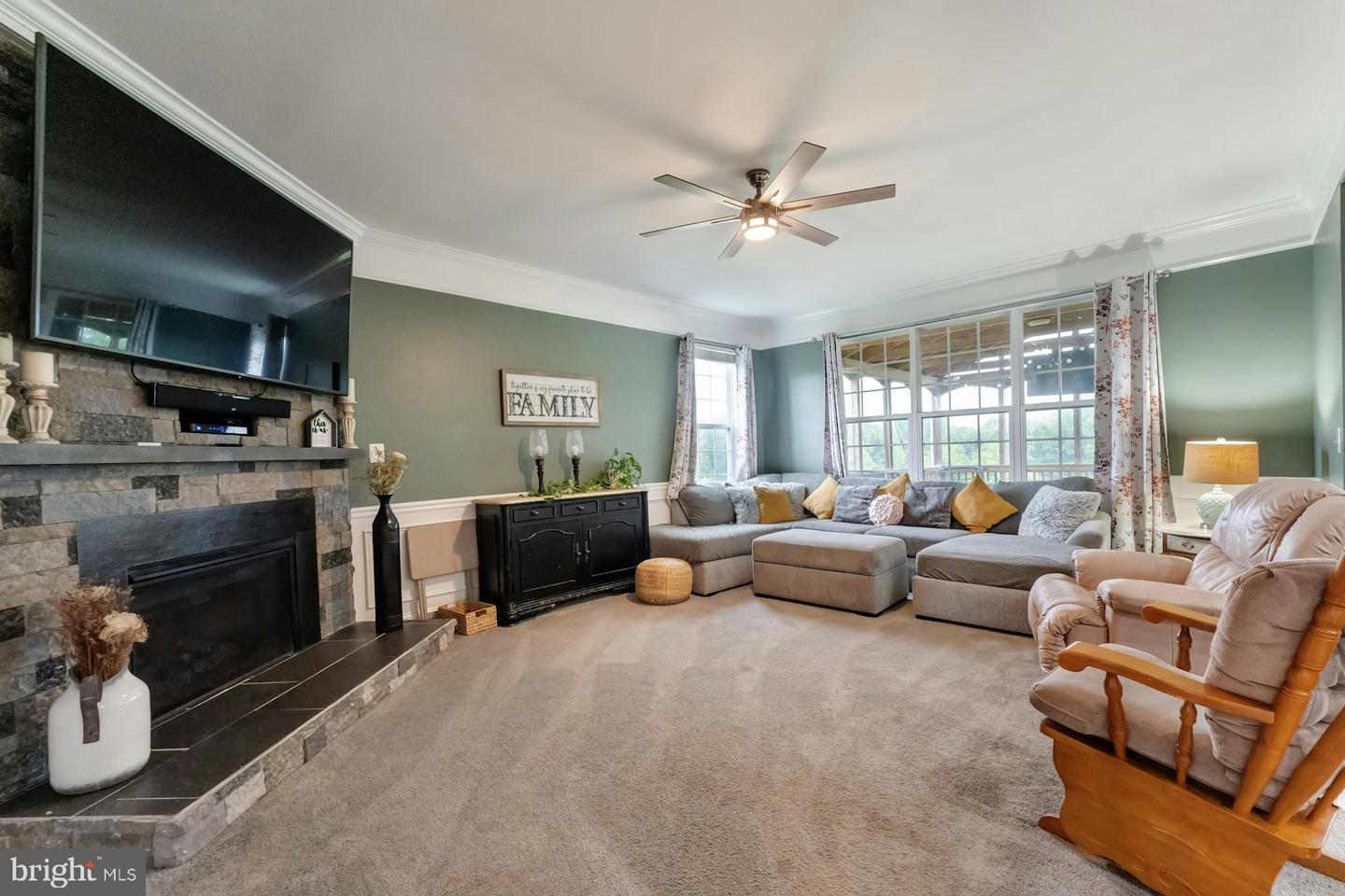 43268 HEAVENLY CIR, LEESBURG, Virginia 20176, 5 Bedrooms Bedrooms, ,3 BathroomsBathrooms,Residential,For sale,43268 HEAVENLY CIR,VALO2097752 MLS # VALO2097752