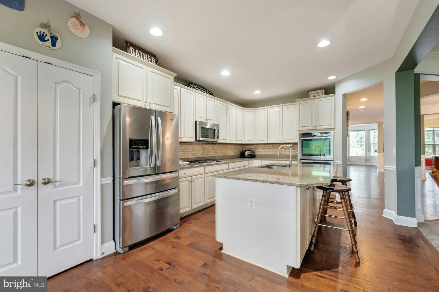 43268 HEAVENLY CIR, LEESBURG, Virginia 20176, 5 Bedrooms Bedrooms, ,3 BathroomsBathrooms,Residential,For sale,43268 HEAVENLY CIR,VALO2097752 MLS # VALO2097752