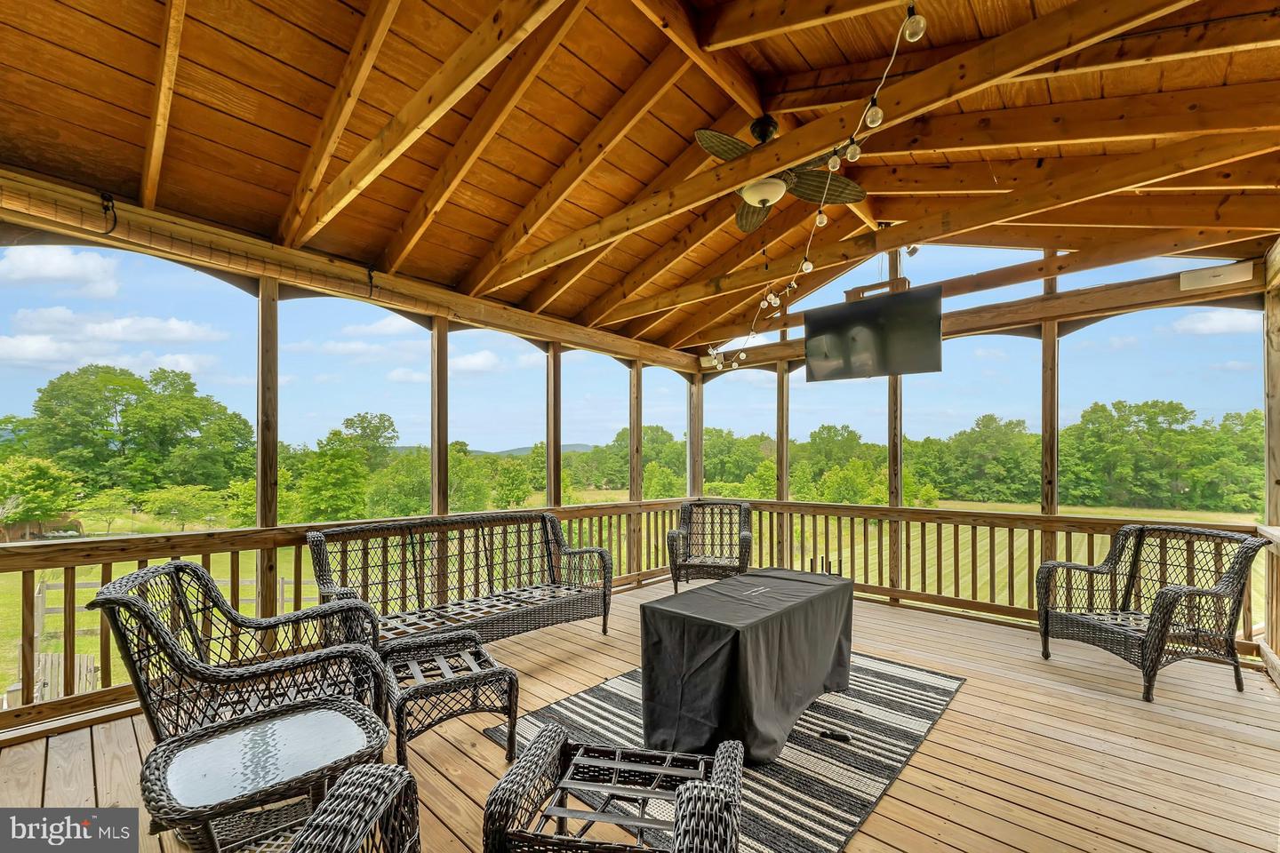 43268 HEAVENLY CIR, LEESBURG, Virginia 20176, 5 Bedrooms Bedrooms, ,3 BathroomsBathrooms,Residential,For sale,43268 HEAVENLY CIR,VALO2097752 MLS # VALO2097752