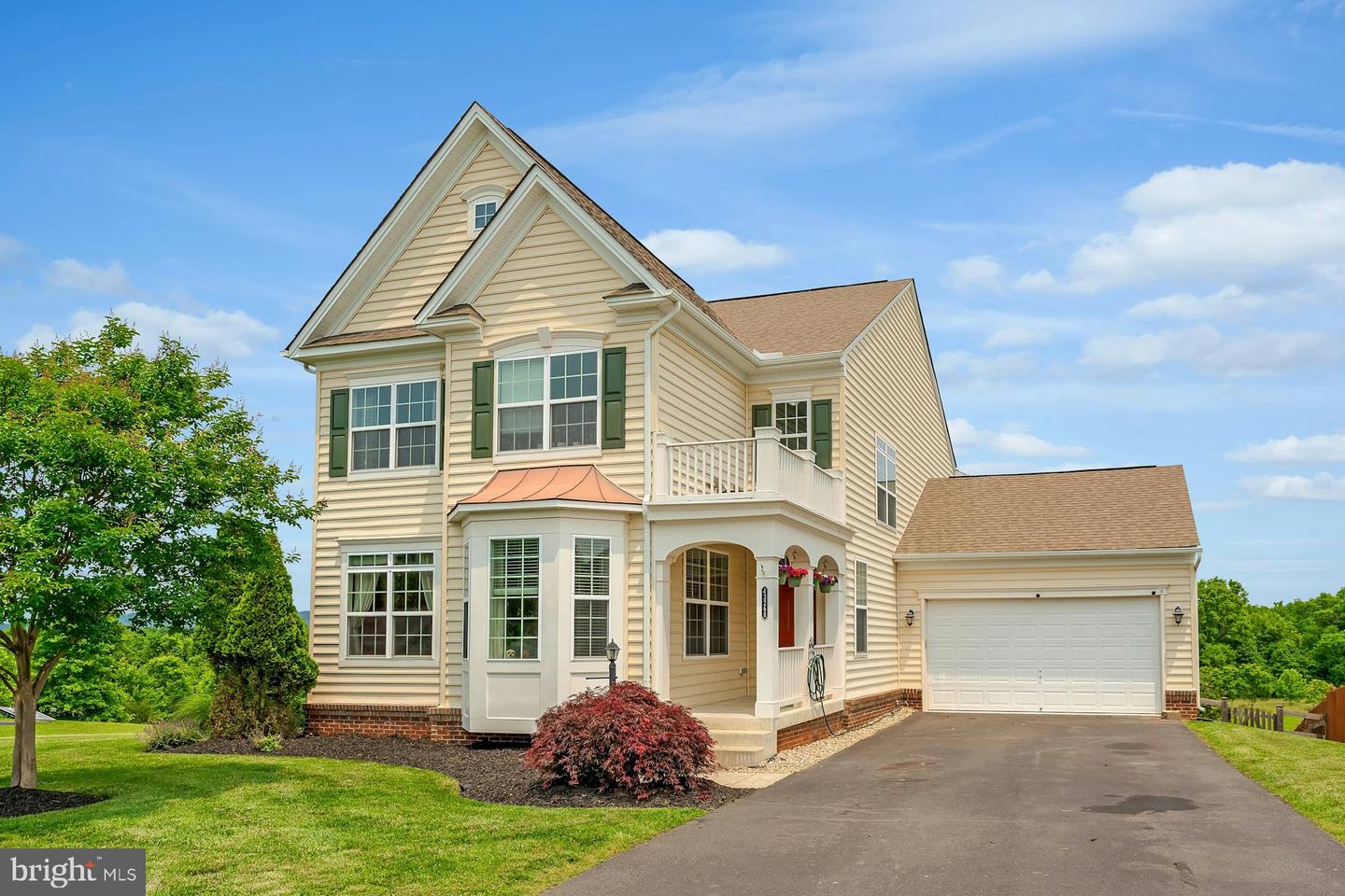 43268 HEAVENLY CIR, LEESBURG, Virginia 20176, 5 Bedrooms Bedrooms, ,3 BathroomsBathrooms,Residential,For sale,43268 HEAVENLY CIR,VALO2097752 MLS # VALO2097752