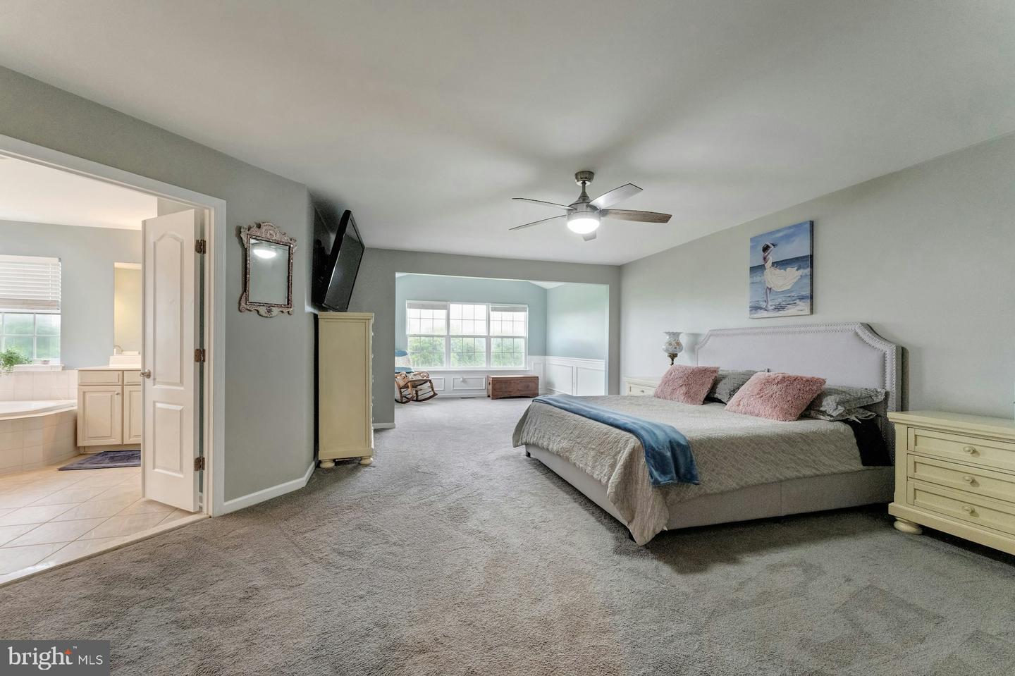 43268 HEAVENLY CIR, LEESBURG, Virginia 20176, 5 Bedrooms Bedrooms, ,3 BathroomsBathrooms,Residential,For sale,43268 HEAVENLY CIR,VALO2097752 MLS # VALO2097752