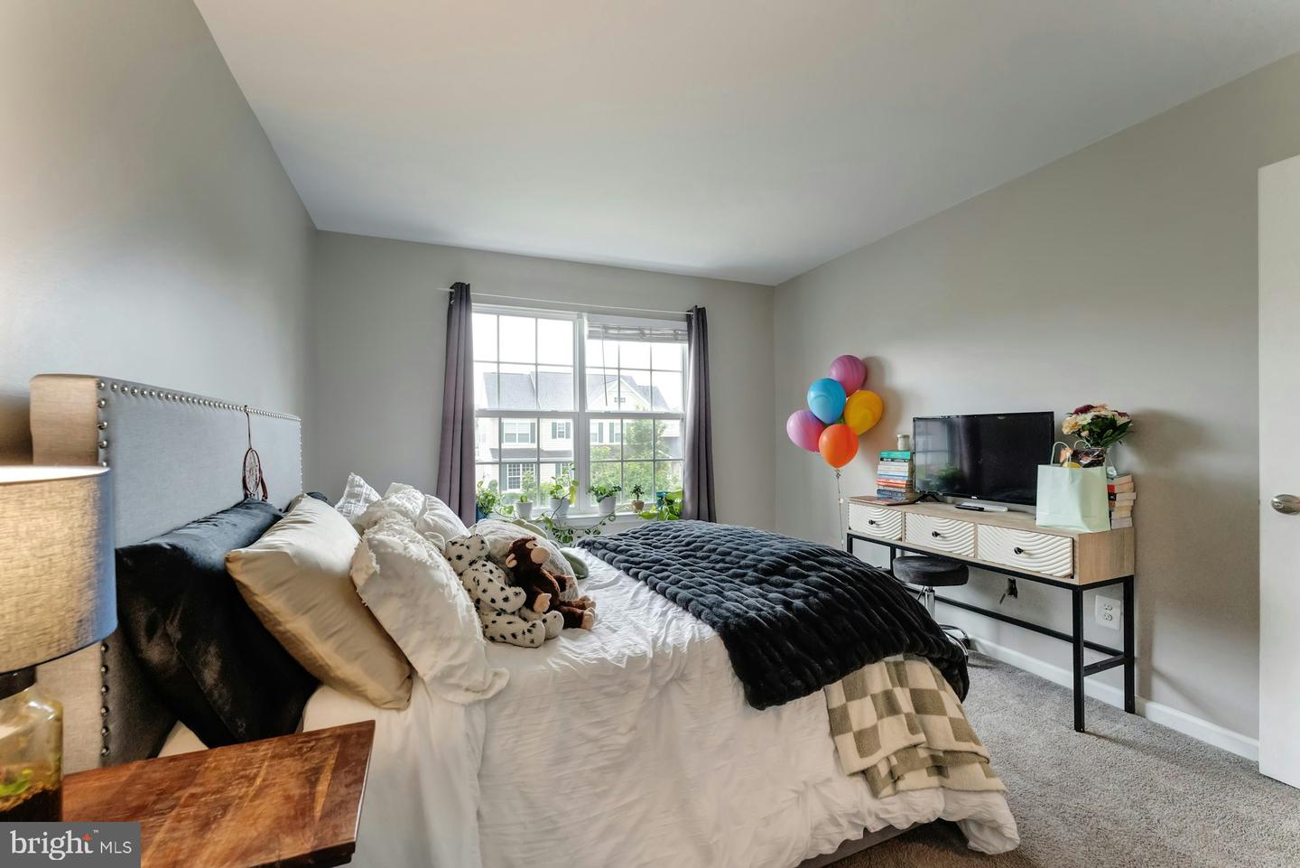 43268 HEAVENLY CIR, LEESBURG, Virginia 20176, 5 Bedrooms Bedrooms, ,3 BathroomsBathrooms,Residential,For sale,43268 HEAVENLY CIR,VALO2097752 MLS # VALO2097752