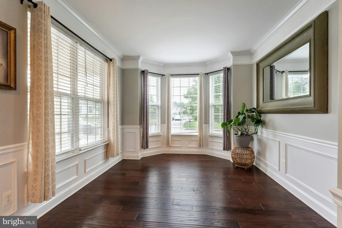 43268 HEAVENLY CIR, LEESBURG, Virginia 20176, 5 Bedrooms Bedrooms, ,3 BathroomsBathrooms,Residential,For sale,43268 HEAVENLY CIR,VALO2097752 MLS # VALO2097752