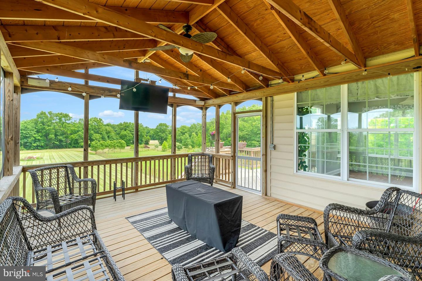 43268 HEAVENLY CIR, LEESBURG, Virginia 20176, 5 Bedrooms Bedrooms, ,3 BathroomsBathrooms,Residential,For sale,43268 HEAVENLY CIR,VALO2097752 MLS # VALO2097752