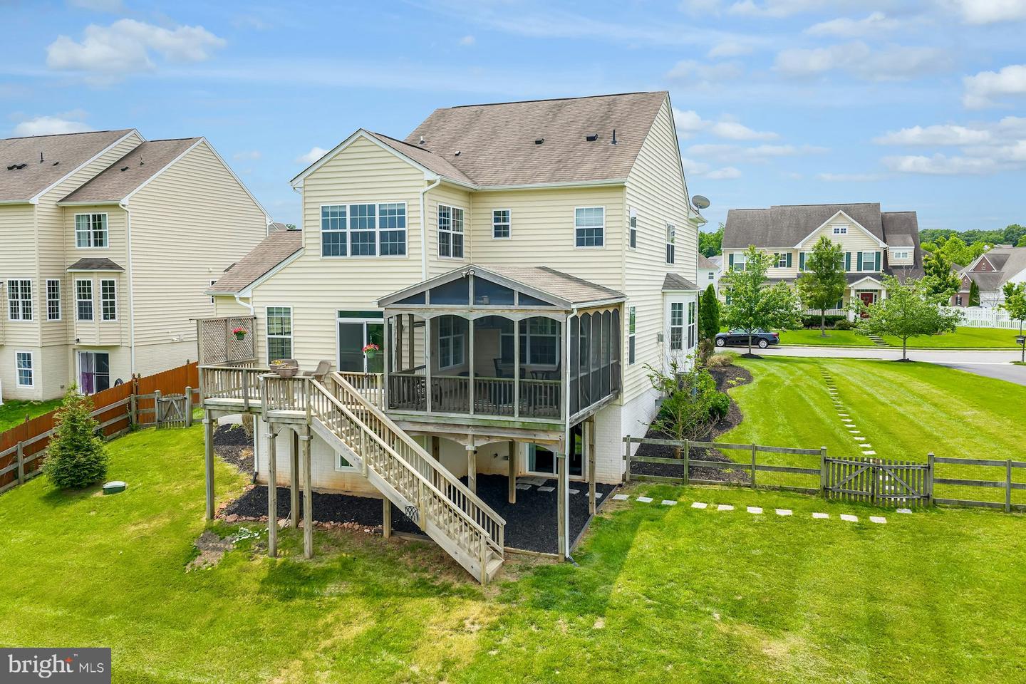 43268 HEAVENLY CIR, LEESBURG, Virginia 20176, 5 Bedrooms Bedrooms, ,3 BathroomsBathrooms,Residential,For sale,43268 HEAVENLY CIR,VALO2097752 MLS # VALO2097752