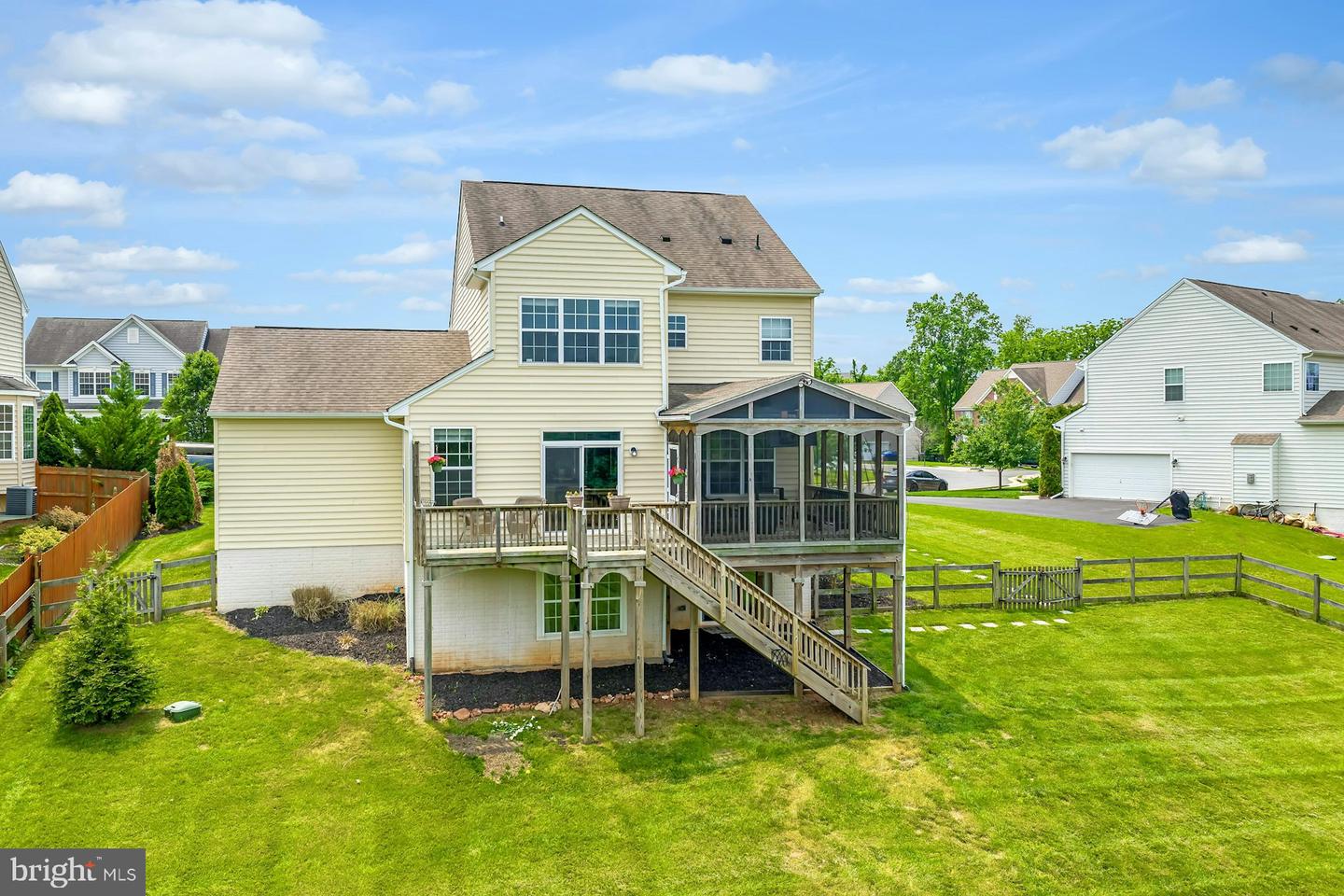 43268 HEAVENLY CIR, LEESBURG, Virginia 20176, 5 Bedrooms Bedrooms, ,3 BathroomsBathrooms,Residential,For sale,43268 HEAVENLY CIR,VALO2097752 MLS # VALO2097752