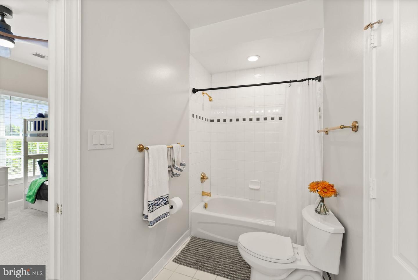 22962 LOIS LN, BRAMBLETON, Virginia 20148, 6 Bedrooms Bedrooms, ,5 BathroomsBathrooms,Residential,For sale,22962 LOIS LN,VALO2097760 MLS # VALO2097760