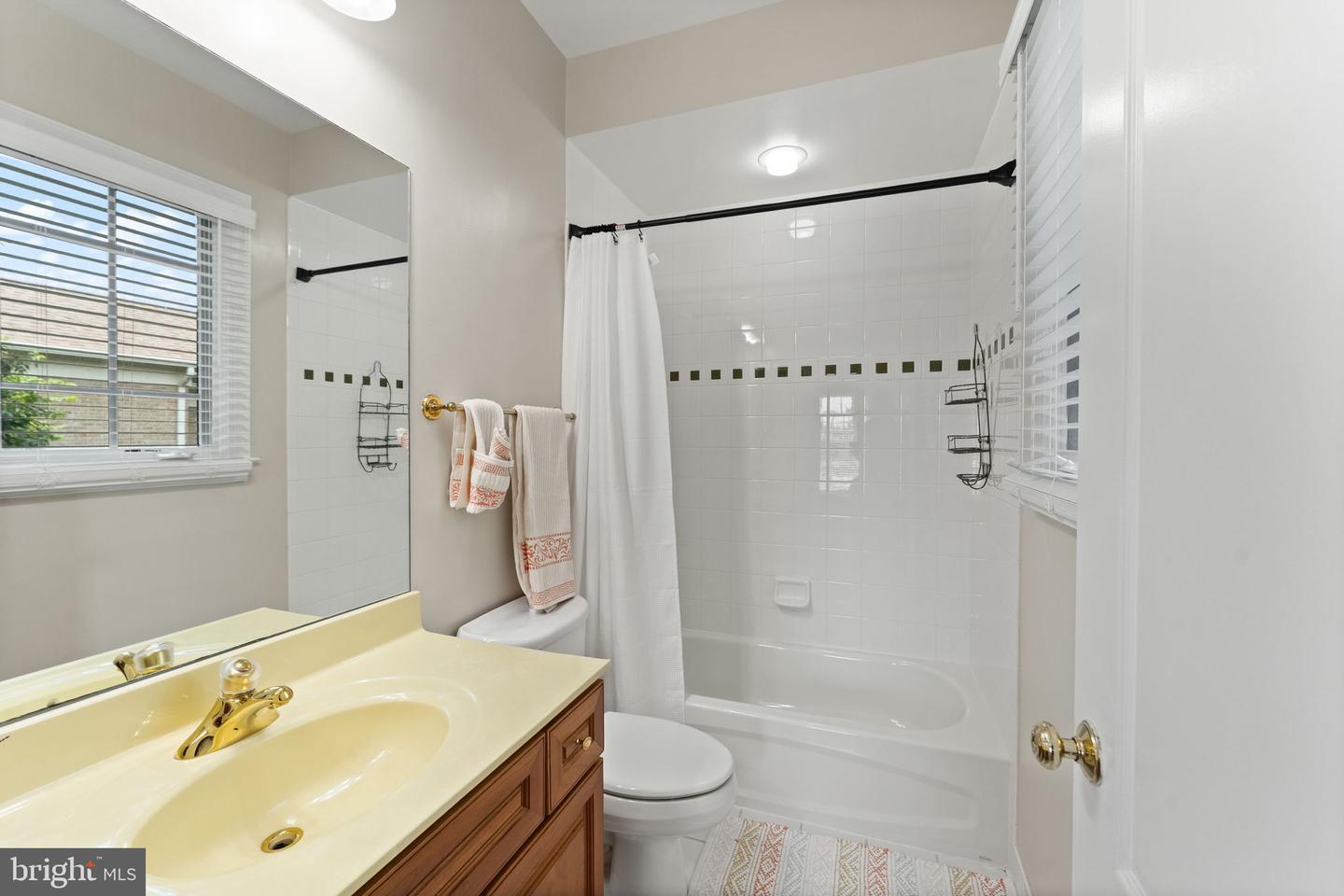 22962 LOIS LN, BRAMBLETON, Virginia 20148, 6 Bedrooms Bedrooms, ,5 BathroomsBathrooms,Residential,For sale,22962 LOIS LN,VALO2097760 MLS # VALO2097760