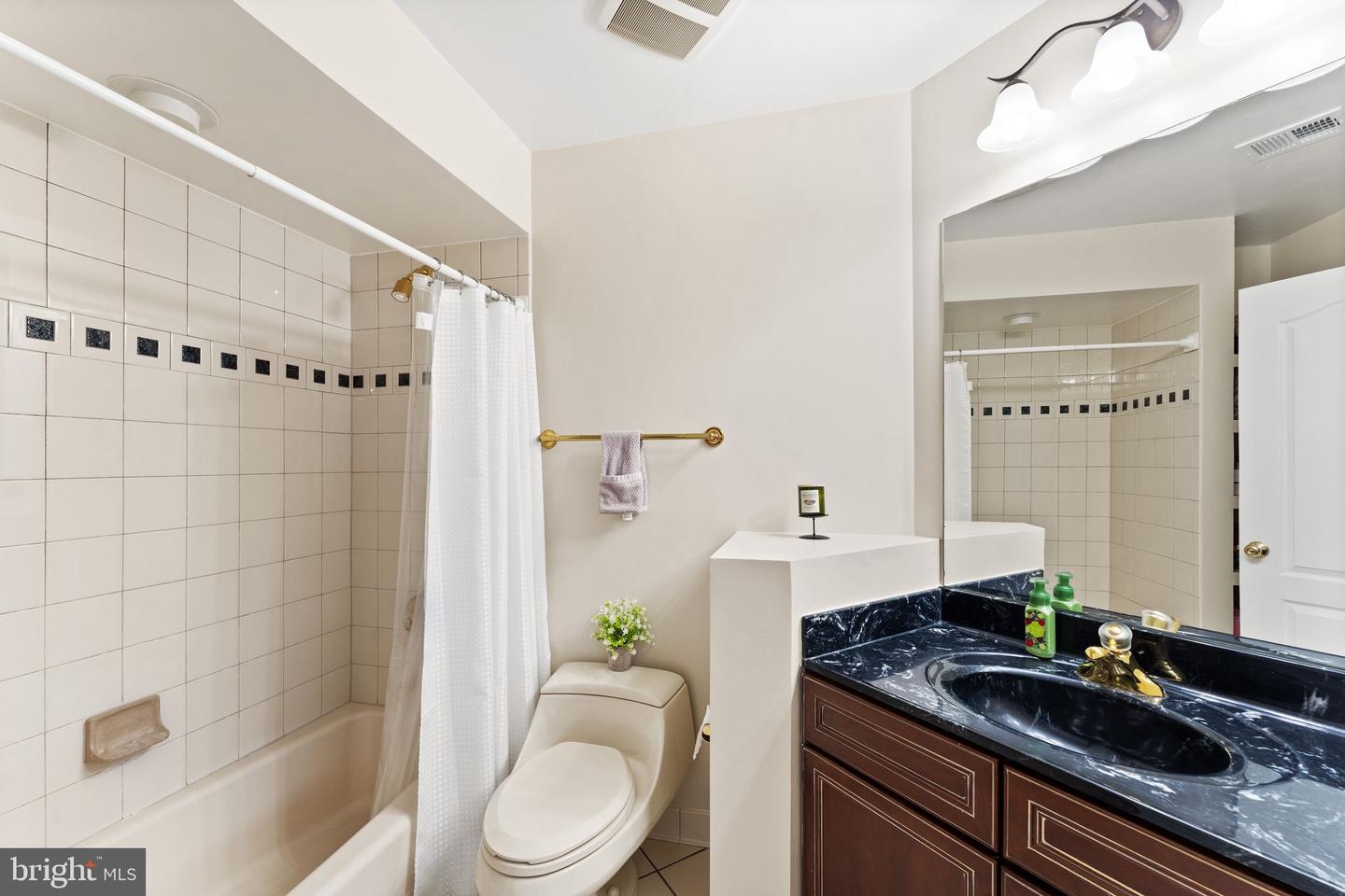 22962 LOIS LN, BRAMBLETON, Virginia 20148, 6 Bedrooms Bedrooms, ,5 BathroomsBathrooms,Residential,For sale,22962 LOIS LN,VALO2097760 MLS # VALO2097760