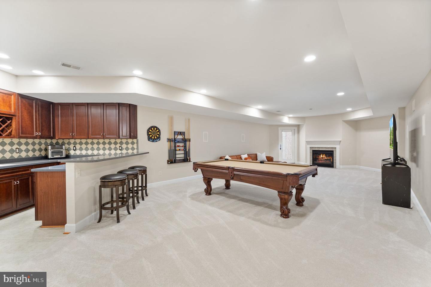 22962 LOIS LN, BRAMBLETON, Virginia 20148, 6 Bedrooms Bedrooms, ,5 BathroomsBathrooms,Residential,For sale,22962 LOIS LN,VALO2097760 MLS # VALO2097760