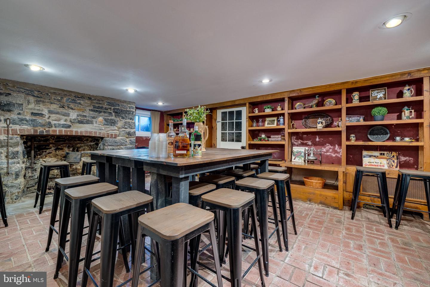 111 S MAIN ST, BRIDGEWATER, Virginia 22812, 3 Bedrooms Bedrooms, ,3 BathroomsBathrooms,Residential,For sale,111 S MAIN ST,VARO2002332 MLS # VARO2002332